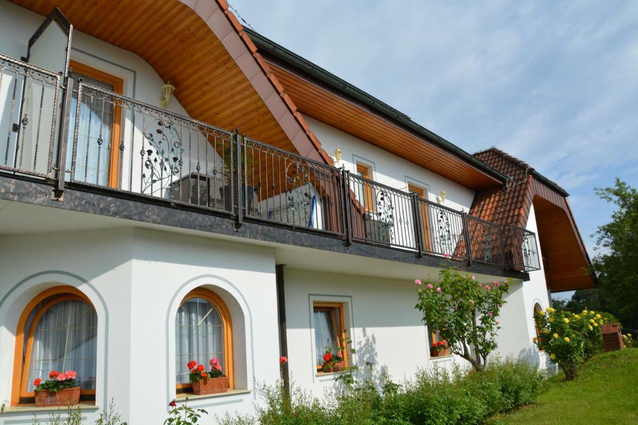 Pension Restaurant Rosenberg Jennersdorf Exterior photo