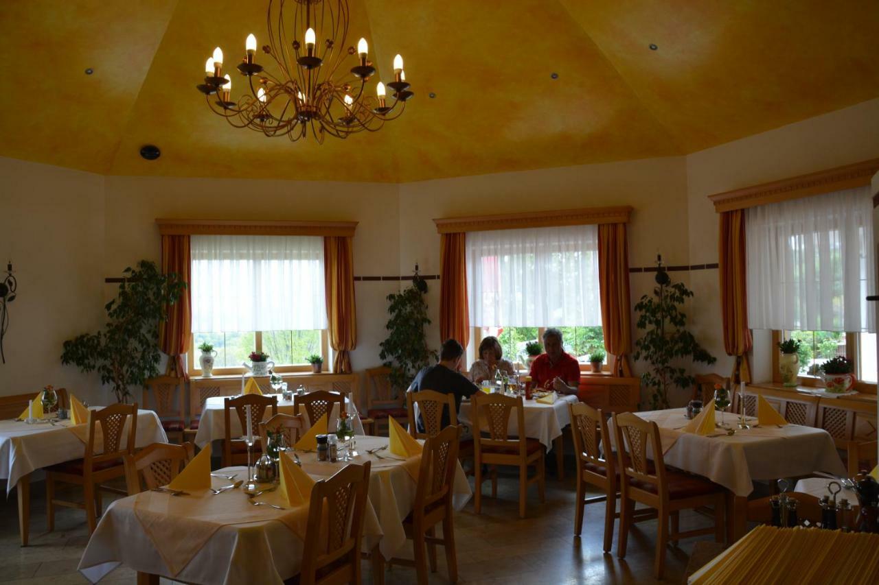 Pension Restaurant Rosenberg Jennersdorf Exterior photo